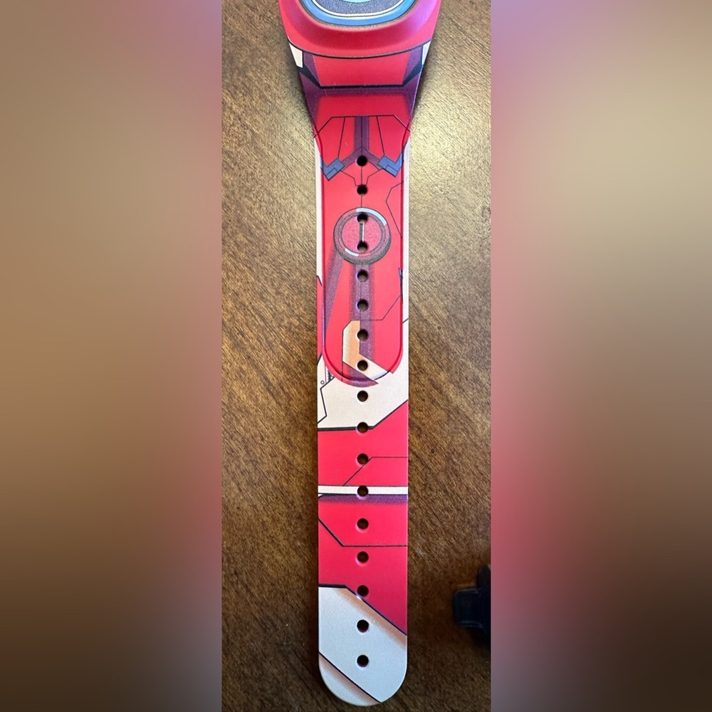 Iron Man MagicBand+ - NWOB - Unlinked - Picture 3 of 3
